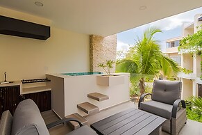 Moots Tulum