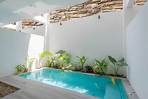 Moots Tulum