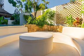 Moots Tulum