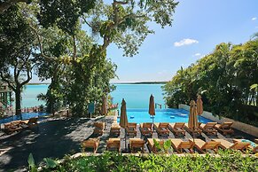 Cristalino Lagoon Front Hotel Restaurant & SPA - Adults Only