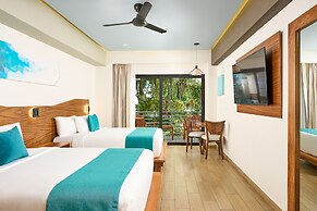 Cristalino Lagoon Front Hotel Restaurant & SPA - Adults Only