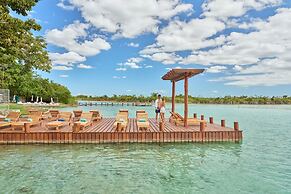 Cristalino Lagoon Front Hotel Restaurant & SPA - Adults Only