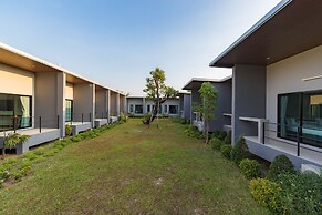 Destino Hotel Surin