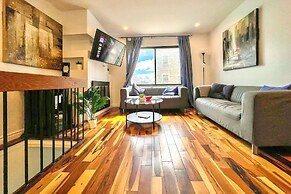 Stylish Townhome Dt Mtl Num01