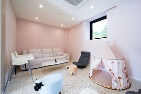 DOAN KIDS HOTEL