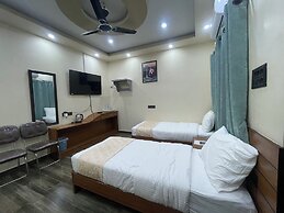 Hotel Happy Home