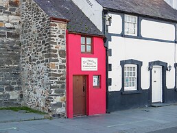 Llewelyn Apartment