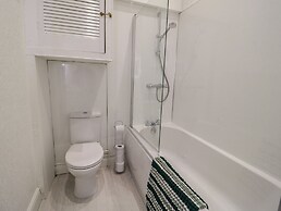 Llewelyn Apartment