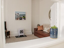 Llewelyn Apartment