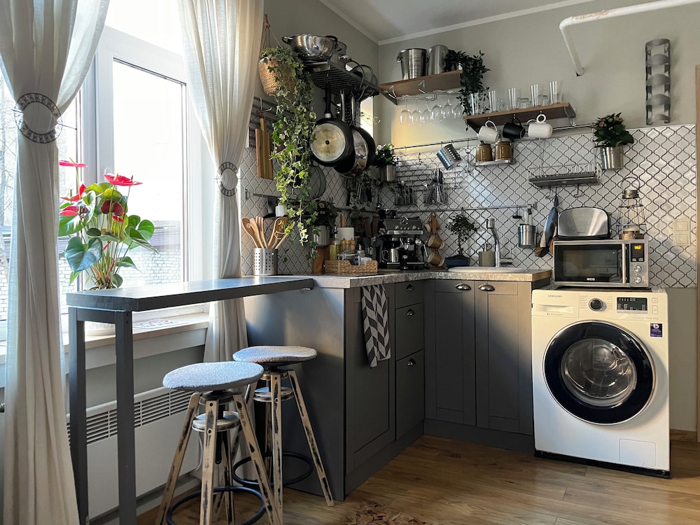 Pristine 1Br Apt in City Center