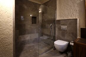1811 Cave Hotel