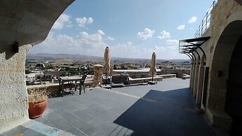 1811 Cave Hotel