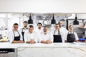 Hôtel et Restaurant La Bastide Bourrelly – Mathias Dandine