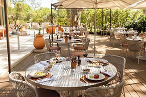 Hôtel et Restaurant La Bastide Bourrelly – Mathias Dandine
