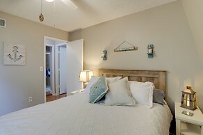 Seminole Townhome: Easy Access to Beaches!