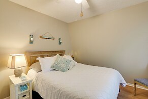Seminole Townhome: Easy Access to Beaches!