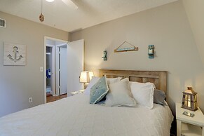 Seminole Townhome: Easy Access to Beaches!