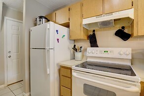 Seminole Townhome: Easy Access to Beaches!