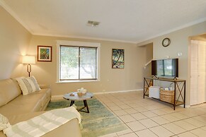 Seminole Townhome: Easy Access to Beaches!