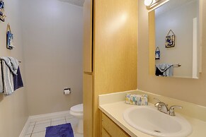 Seminole Townhome: Easy Access to Beaches!