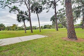 On-site Pond: Sleek Largo Studio < 7 Mi to Beach!