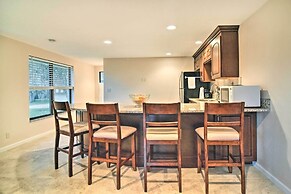 On-site Pond: Sleek Largo Studio < 7 Mi to Beach!