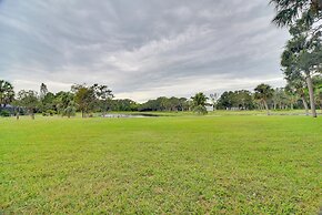 On-site Pond: Sleek Largo Studio < 7 Mi to Beach!