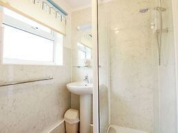 8 Royal Chalet Park