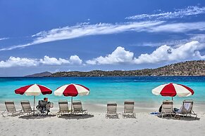 Saint Thomas Condo w/ Ocean Views, Walk to Beach!