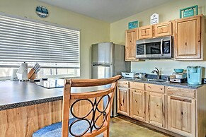 Albuquerque Studio With Shared Pool & Fire Pit!