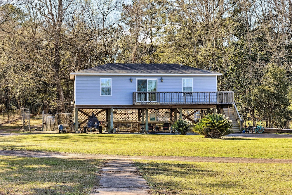 Coden Vacation Rental w/ Bay Access!