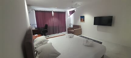 Areni Lodge
