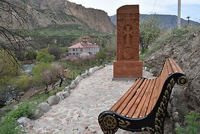 Areni Lodge