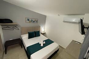 Hotel 12 Nights