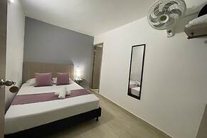 Hotel 12 Nights