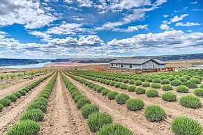 Quincy Home on Lavender Farm w/ River Views!