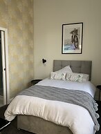 Stag & Thistle Hotel and Restaurant