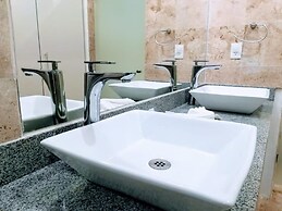 5a Coral Suites