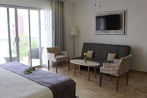 5a Coral Suites