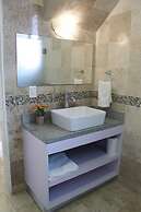 5a Coral Suites