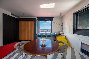 Naples Designer Loft by Elite Villas