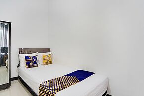 Hotel O Rumah Kost Gresik Syariah