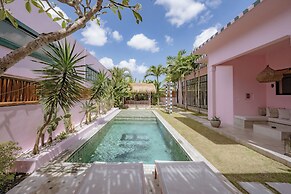 No Rush Villas