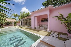 No Rush Villas
