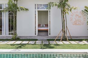 No Rush Villas