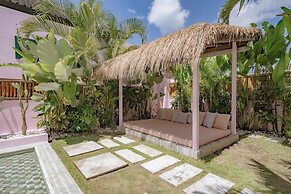No Rush Villas