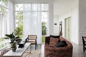 No Rush Villas