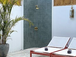 No Rush Villas