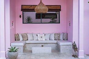 No Rush Villas