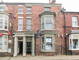 10 Chaloner
